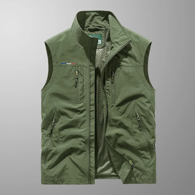 Le gilet cargo Tauno avec de multiples poches