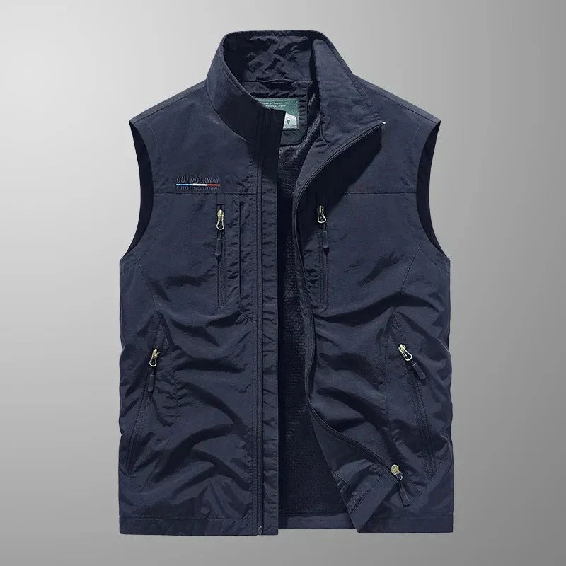 Le gilet cargo Tauno avec de multiples poches