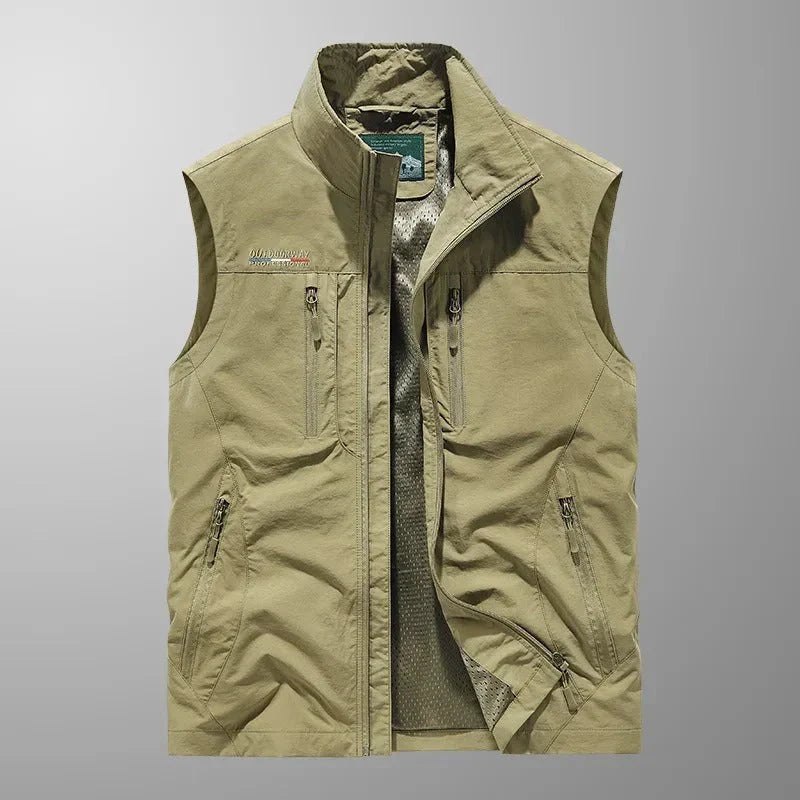 Le gilet cargo Tauno avec de multiples poches