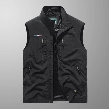 Le gilet cargo Tauno avec de multiples poches