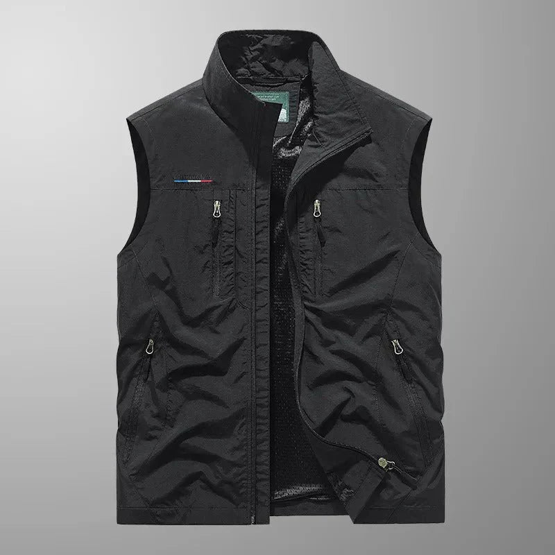 Le gilet cargo Tauno avec de multiples poches