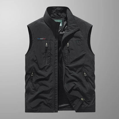 Le gilet cargo Tauno avec de multiples poches