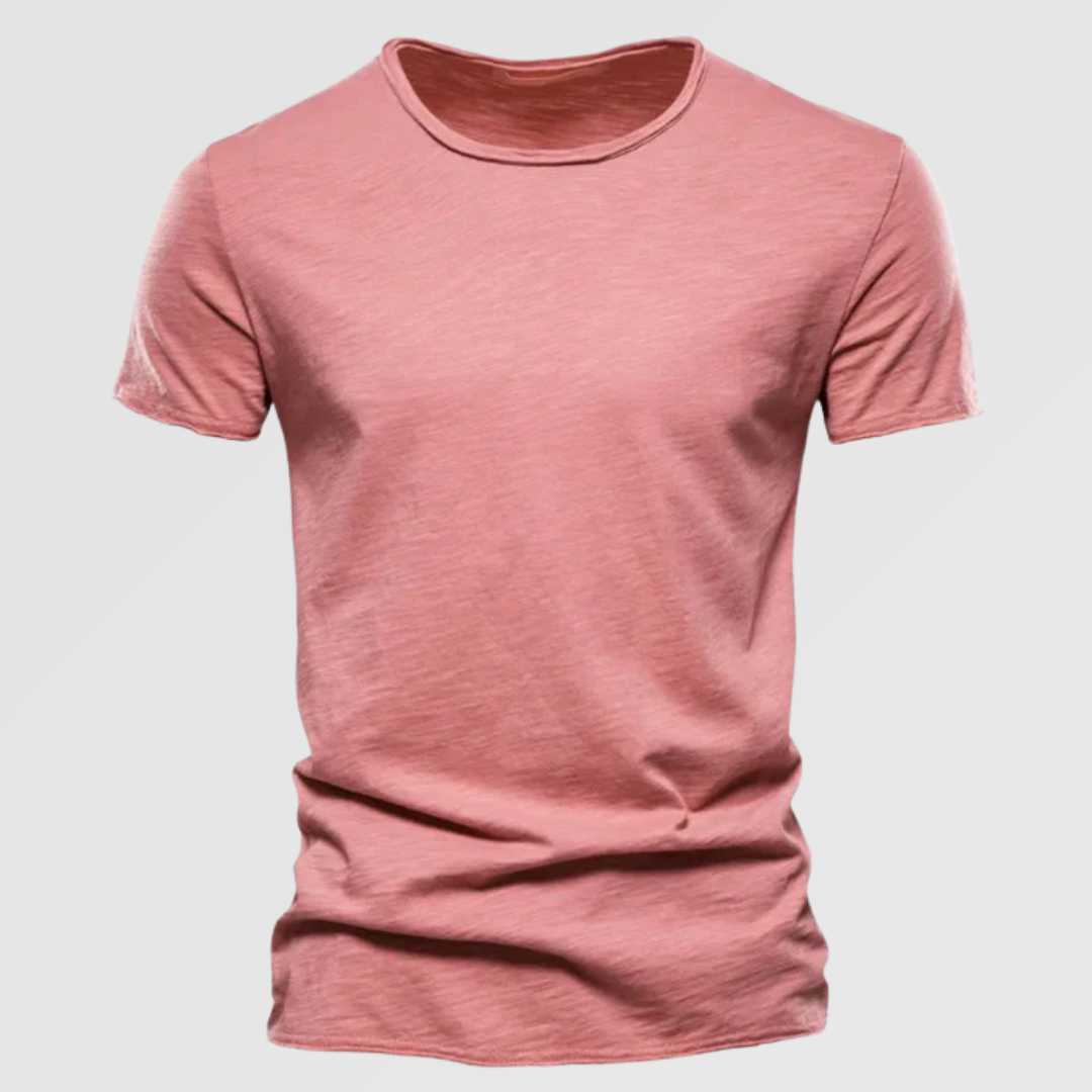 Essential T-shirt in premium cotton.