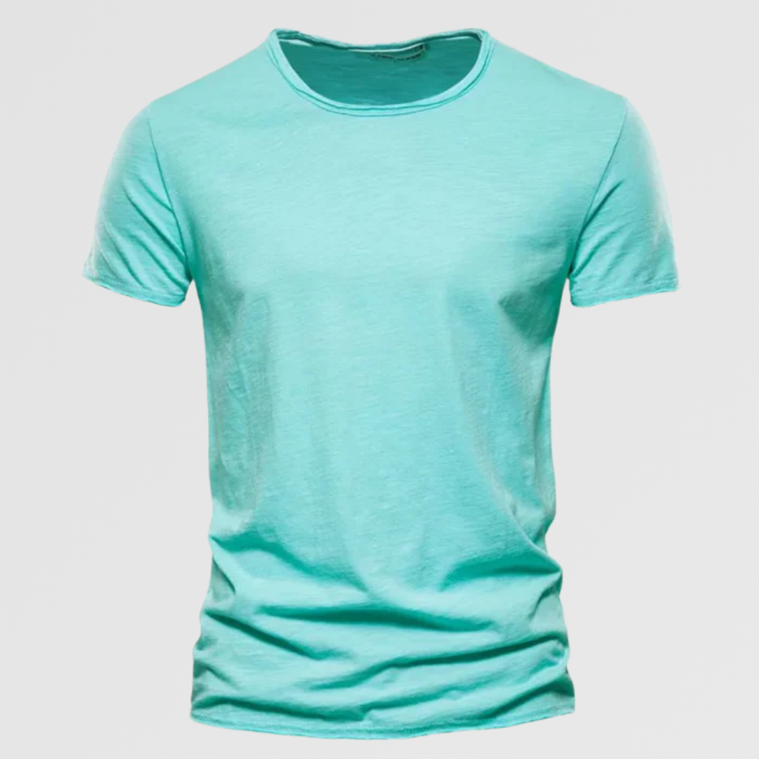 Essential T-shirt in premium cotton.