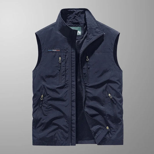 Le gilet cargo Tauno avec de multiples poches