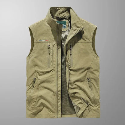 Le gilet cargo Tauno avec de multiples poches